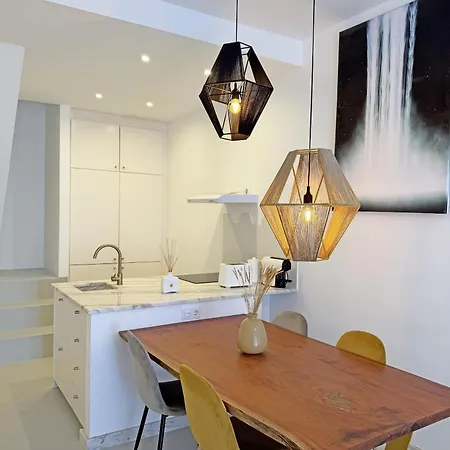 Semesterbostad Cubista Designer House By Junto Ao Mar *