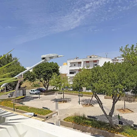 Cubista Designer House By Junto Ao Mar *